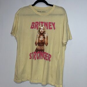 Britney Spears Stonger XL yellow tee shirt